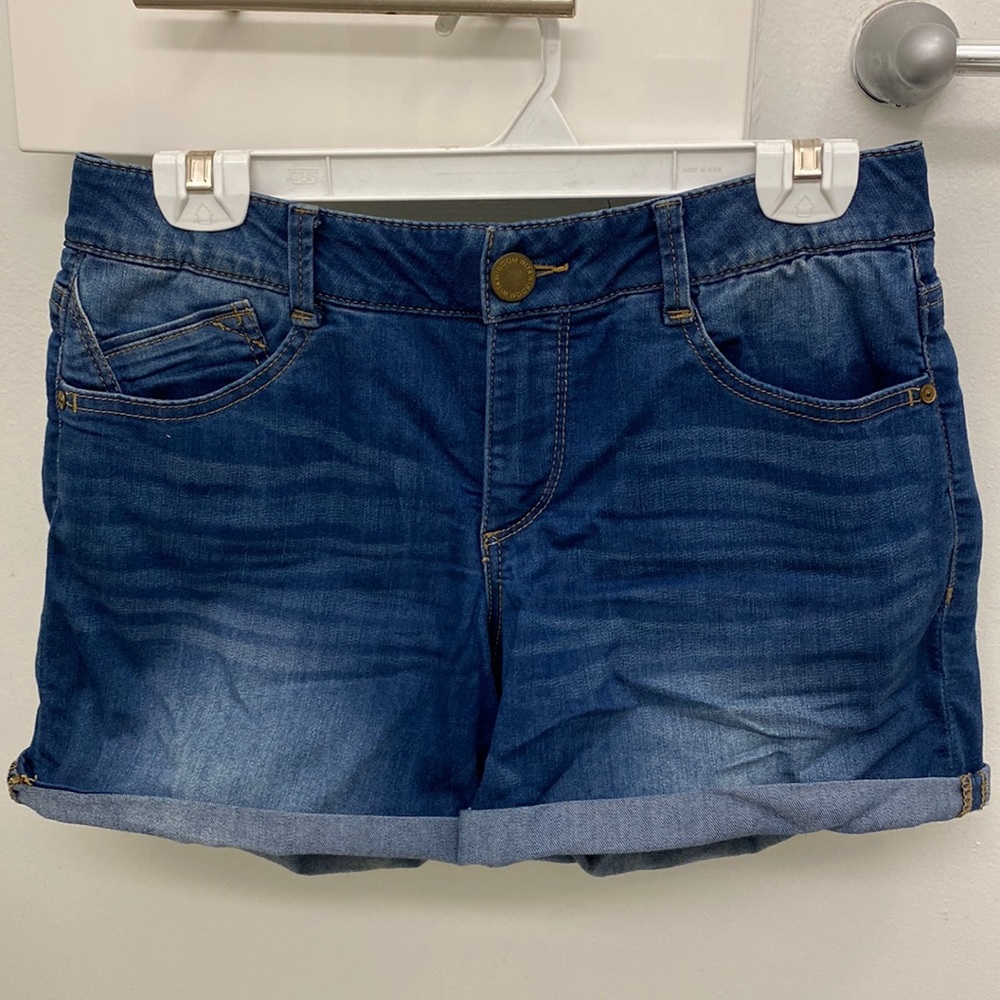 Wit & Wisdom denim shorts. Distressed wash with cuffs. 4.5 inch inseam.